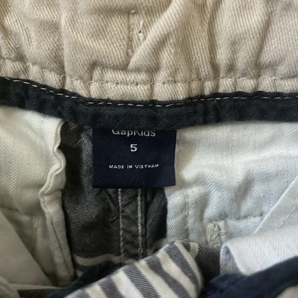 Gapkids  Striped Kids Shorts SZ 5 - Picture 2 of 5